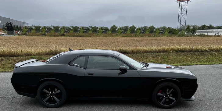 Zapůjčení Dodge Challenger 5.7 V8 HEMI na 12, 24 či 48 hod.