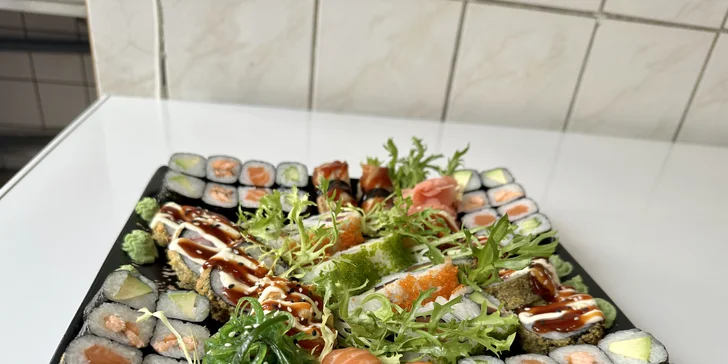 Sushi sety s 40, 52 nebo 74 kousky maki, nigiri i grilovaných rolek