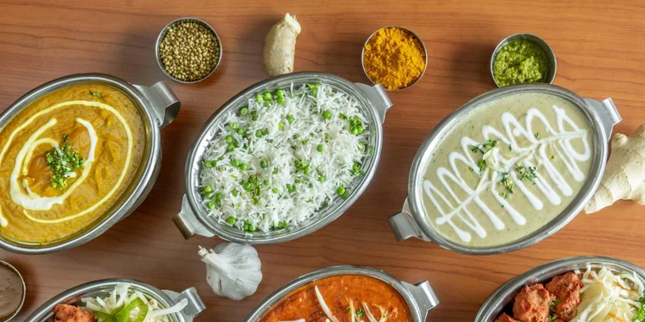 Indické tříchodové menu pro dva: vegetariánské speciality nebo menu s kuřecím masem