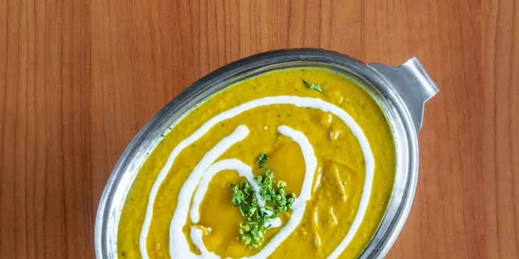 Indické tříchodové menu pro dva: vegetariánské speciality nebo menu s kuřecím masem