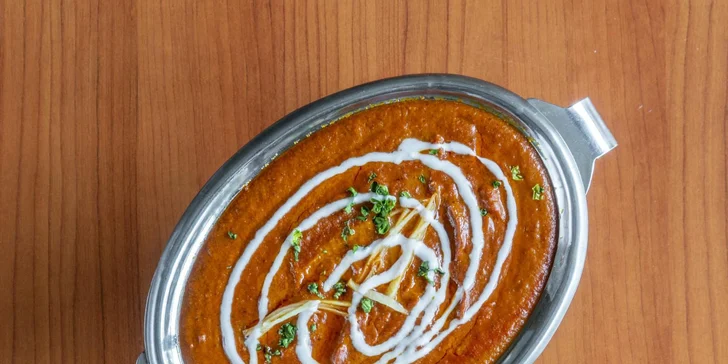 Indické tříchodové menu pro dva: vegetariánské speciality nebo menu s kuřecím masem
