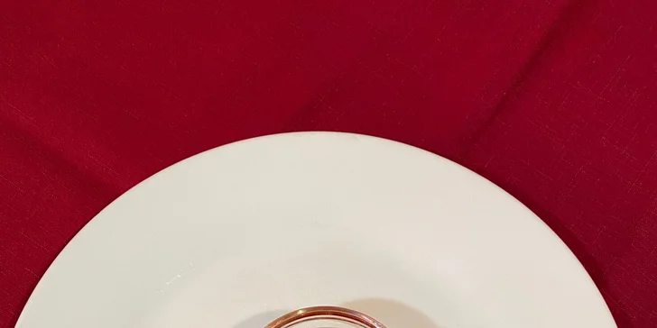 Indické tříchodové menu pro dva: vegetariánské speciality nebo menu s kuřecím masem