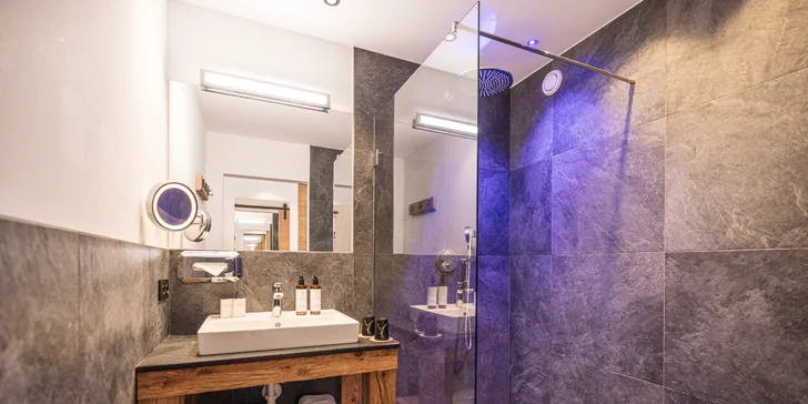 Luxusní pobyt v rakouských Alpách: polopenze plus, wellness s infinity bazénem