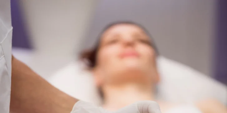 Sametově hebká pokožka bez chloupků: laserová epilace vybraných partií pro ženy i muže