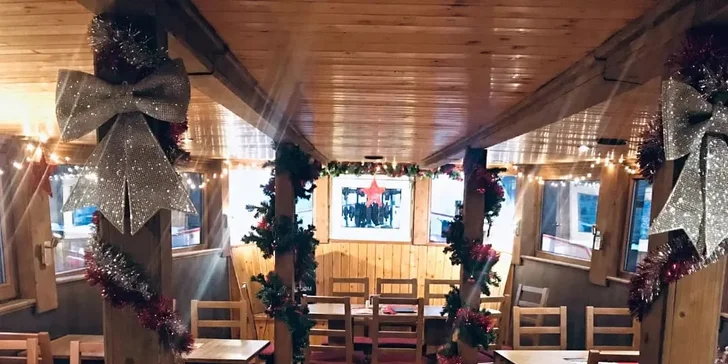 Naloďte se na Vánoce: adventní plavba po Vltavě se svařákem, koledami a cukrovím