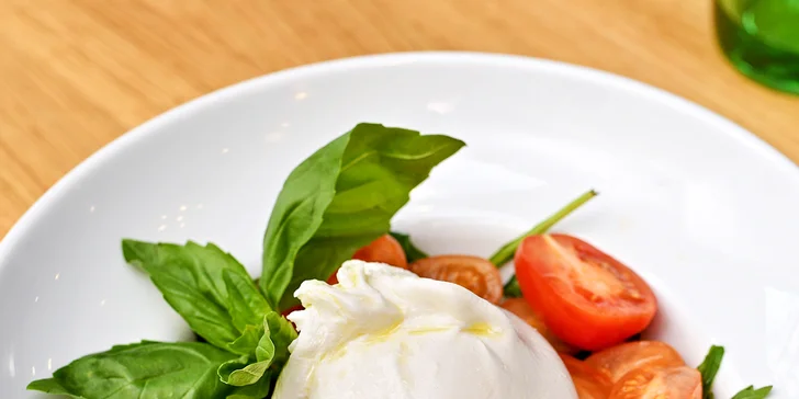 Italské tříchodové menu pro dva: jihoitalské speciality a k tomu tiramisu či panna cotta