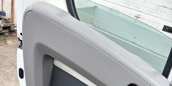 Čištění textilního či koženého interiéru: varianty pro osobní auta i SUV