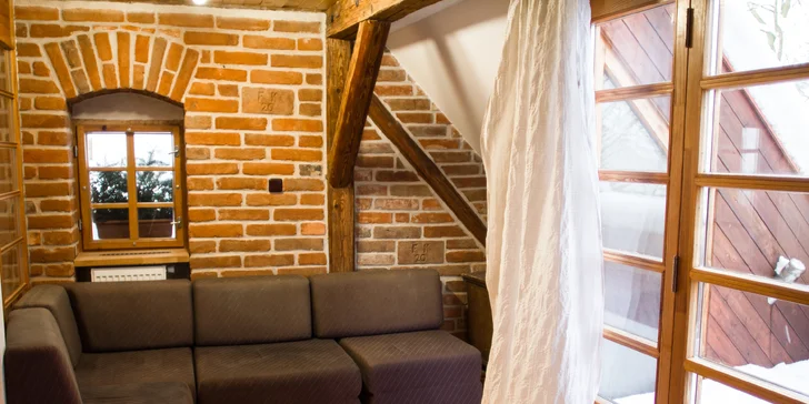 Pobyt na chalupě v Podkrkonoší: vybavené studio či apartmán, sauna a jacuzzi