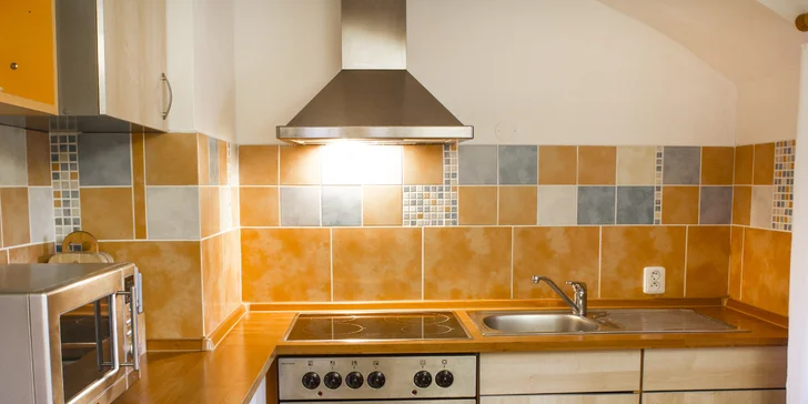 Pobyt na chalupě v Podkrkonoší: vybavené studio či apartmán, sauna a jacuzzi