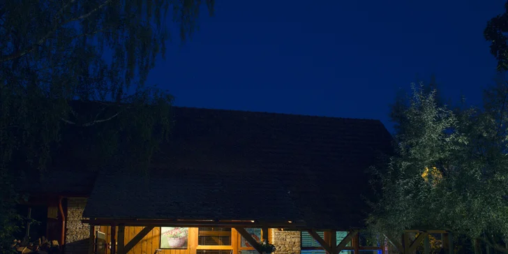 Pobyt na chalupě v Podkrkonoší: vybavené studio či apartmán, sauna a jacuzzi