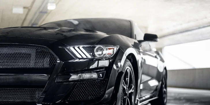 Brutální jízda v Mustangu GT Shelby paket: až 60 min. vč. dálniční známky