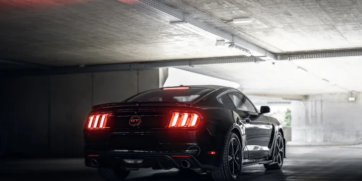 Brutální jízda v Mustangu GT Shelby paket: až 60 min. vč. dálniční známky