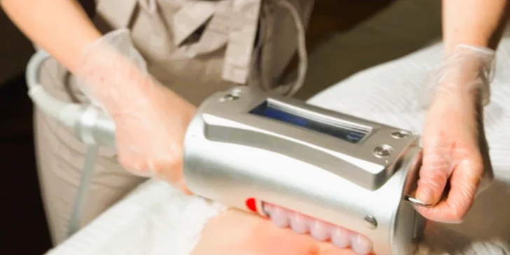 Přístrojová lymfatická masáž celého těla za pomoci válečkové hlavice