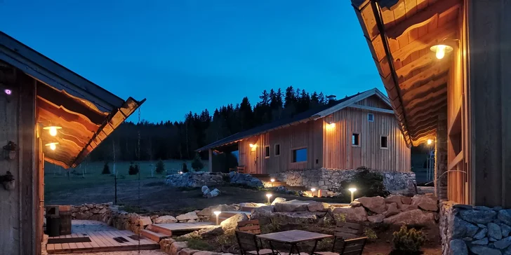 Jako na šlechtickém sídle: pobyt na Lipně, snídaně, panoramatická sauna i privátní vířivka