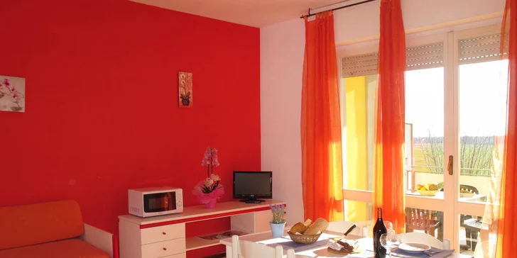 Italská dovolená v oblasti mezi Ligurií a Toskánskem: apartmány s kuchyňkou, venkovní bazény