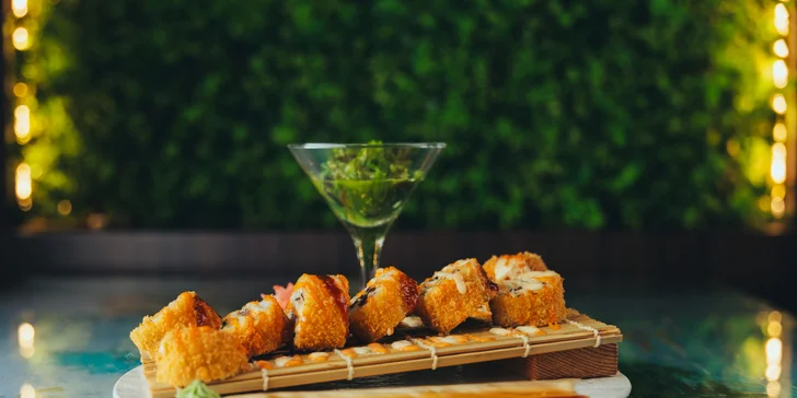 Voucher na 500 nebo 1 000 Kč na cokoliv v asijské restauraci Nón Lá