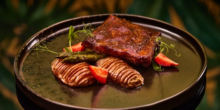 Luxusní odpočinek v centru Budapešti: 5* hotel se snídaní, neomezený wellness