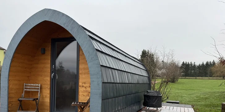 Pobyt u obory s daňky v Lužických horách: tiny house i se snídaní pro 2 osoby