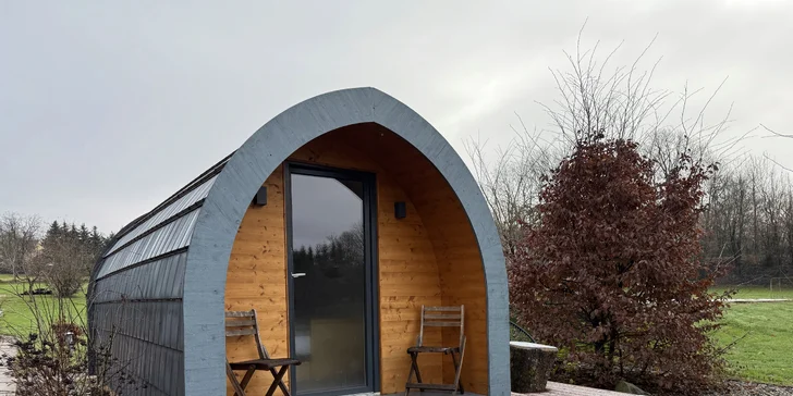 Pobyt u obory s daňky v Lužických horách: tiny house i se snídaní pro 2 osoby