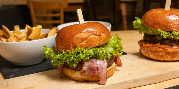 Burger dle výběru ze 6 druhů pro 1 nebo 2 osoby: restaurace v areálu Landek parku