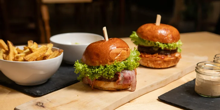 Burger dle výběru ze 6 druhů pro 1 nebo 2 osoby: restaurace v areálu Landek parku