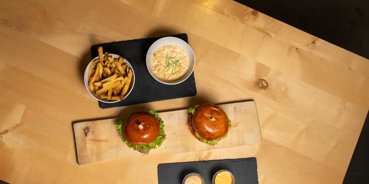 Burger dle výběru ze 6 druhů pro 1 nebo 2 osoby: restaurace v areálu Landek parku