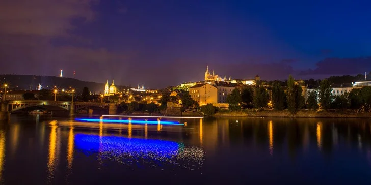 Špičková večeře na nejluxusnější lodi v Praze