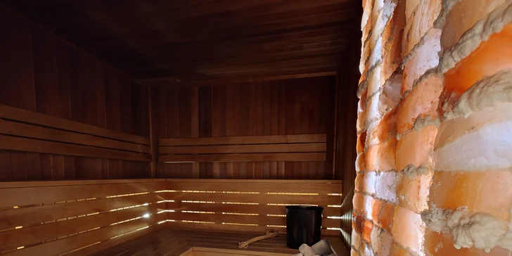 Parádní rodinná dovolená: domky nebo pokoje u jezerní pláže, snídaně i polopenze, wellness