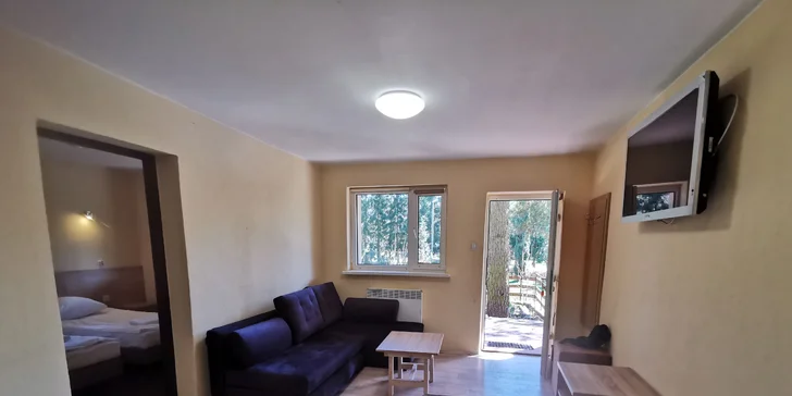 Parádní rodinná dovolená: domky nebo pokoje u jezerní pláže, snídaně i polopenze, wellness