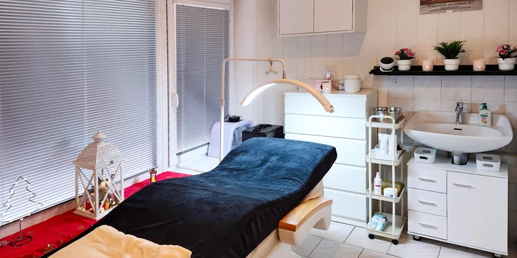 Kosmetická péče proti vráskám, akné i pigmentovým skvrnám: nanoneedling i biomicroneedling