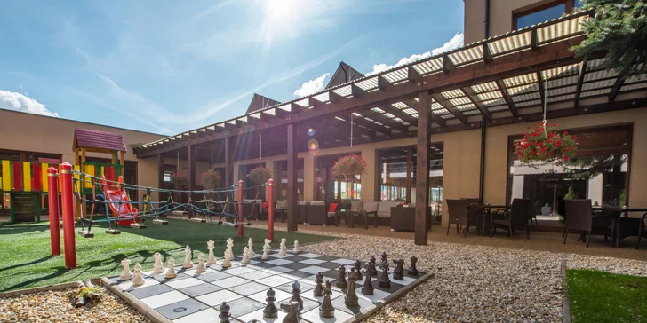 Wellness hotel v Rajeckých Teplicích: neomezený relax, polopenze a mnoho aktivit