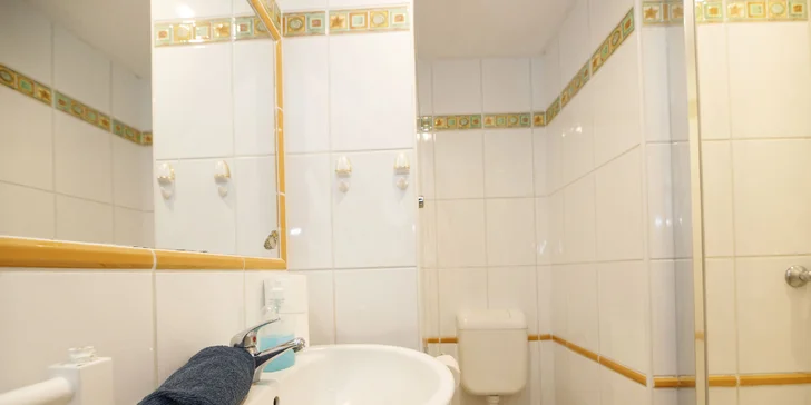 Příjemný penzion na Šumavě se snídaněmi a venkovním bazénem: v létě výlety, v zimě lyžování