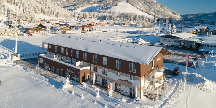 Dovolená u Saalbachu: hotel se saunami a snídaní, karta výhod, top skiareály na dosah