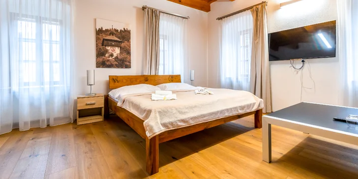 Pripravené sú pre vás dvojlôžkové izby alebo apartmán. 