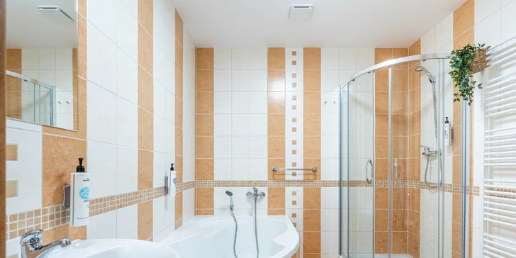 Penzion v podhůří Beskyd: snídaně, sleva na wellness, bobovou dráhu i golf, v zimě lyžování