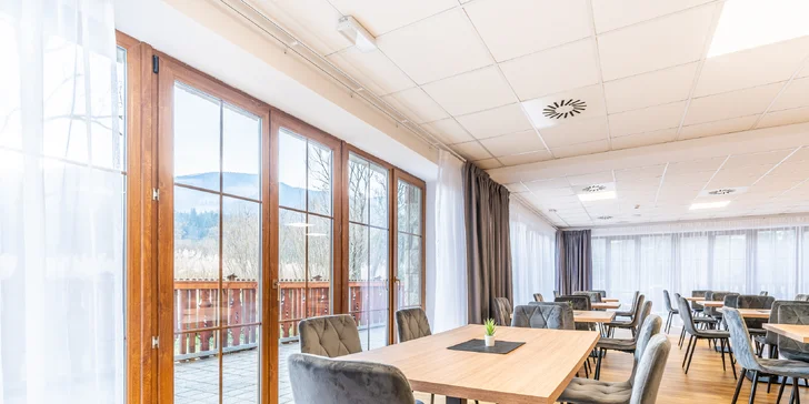Penzion v podhůří Beskyd: snídaně, sleva na wellness, bobovou dráhu i golf, v zimě lyžování