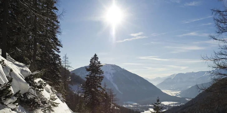 Rodinná dovolená v Alpách: polopenze, wellness, dětský klub i skipas