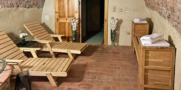 Božská relaxace: thajská relaxační a Bali masáž celého těla včetně párové varianty se saunou a sektem