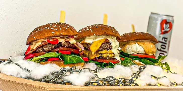 3 nebo 6 miniburgerů s hovězím masem, hermelínem, slaninou i čedarem