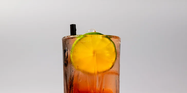 2 nebo 4 drinky v centru Ostravy: cuba libre, skinny bitch i gin & tonic