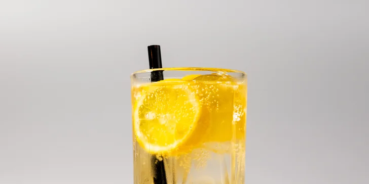 2 nebo 4 drinky v centru Ostravy: cuba libre, skinny bitch i gin & tonic