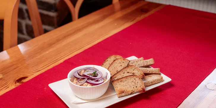 Tříchodové menu v Depo Orlová pro dva i s nápoji, které vám doveze vláček