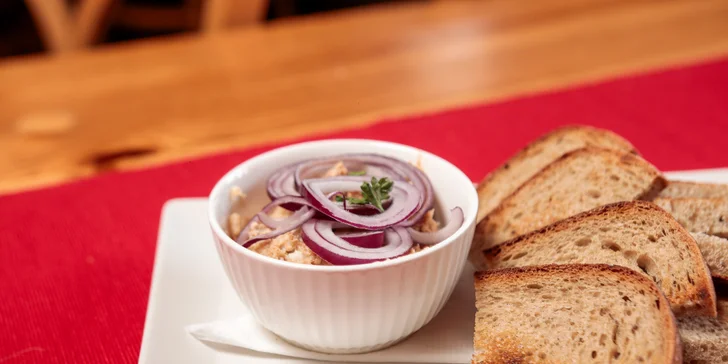 Tříchodové menu v Depo Orlová pro dva i s nápoji, které vám doveze vláček