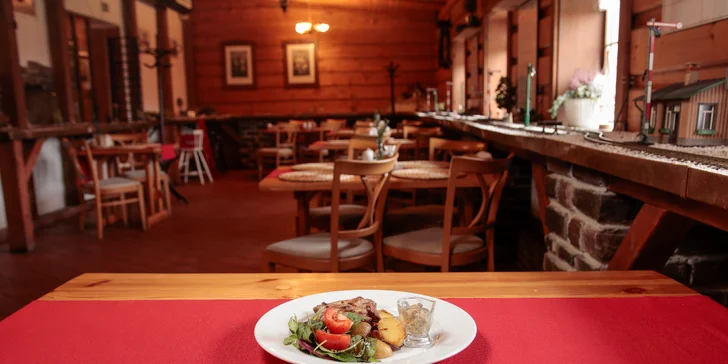Tříchodové menu v Depo Orlová pro dva i s nápoji, které vám doveze vláček