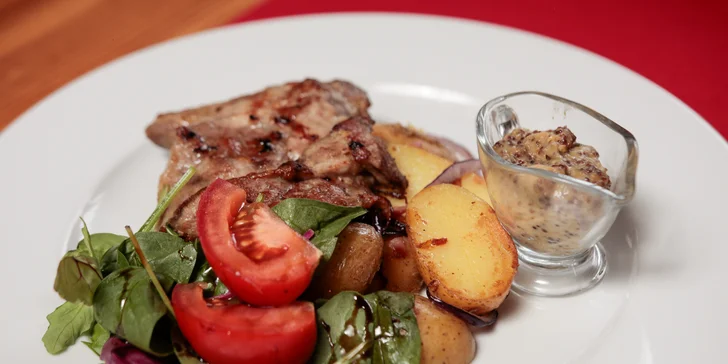 Tříchodové menu v Depo Orlová pro dva i s nápoji, které vám doveze vláček