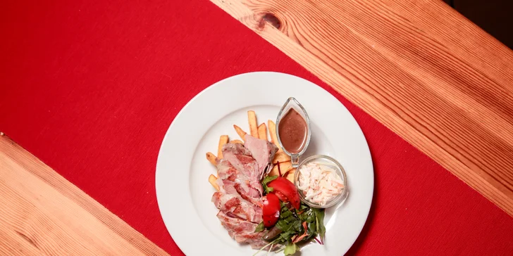 Tříchodové menu v Depo Orlová pro dva i s nápoji, které vám doveze vláček
