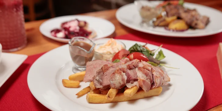 Tříchodové menu v Depo Orlová pro dva i s nápoji, které vám doveze vláček