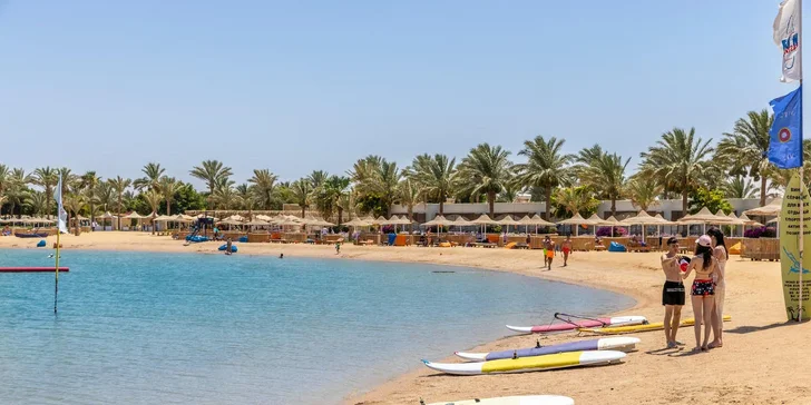 Hurghada vč. letenky: Hotel Desert Rose Resort***** s all inclusive, u pláže a s aquaparkem