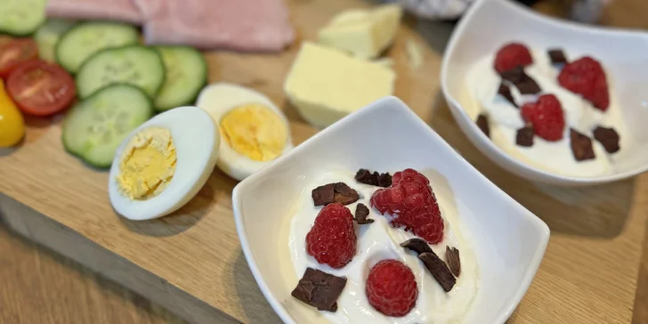 Pobyt u obory s daňky v Lužických horách: tiny house i se snídaní pro 2 osoby