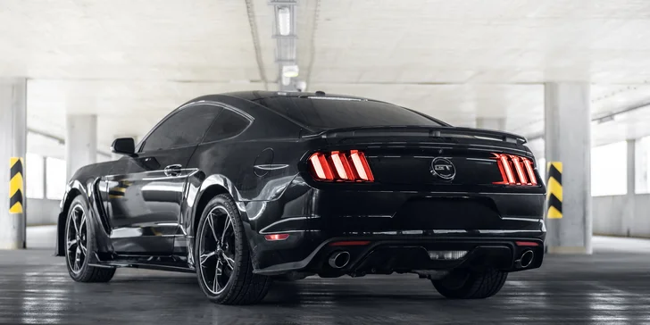 Pronájem Fordu Mustang GT Shelby paket: až 48 hod. ve všední dny